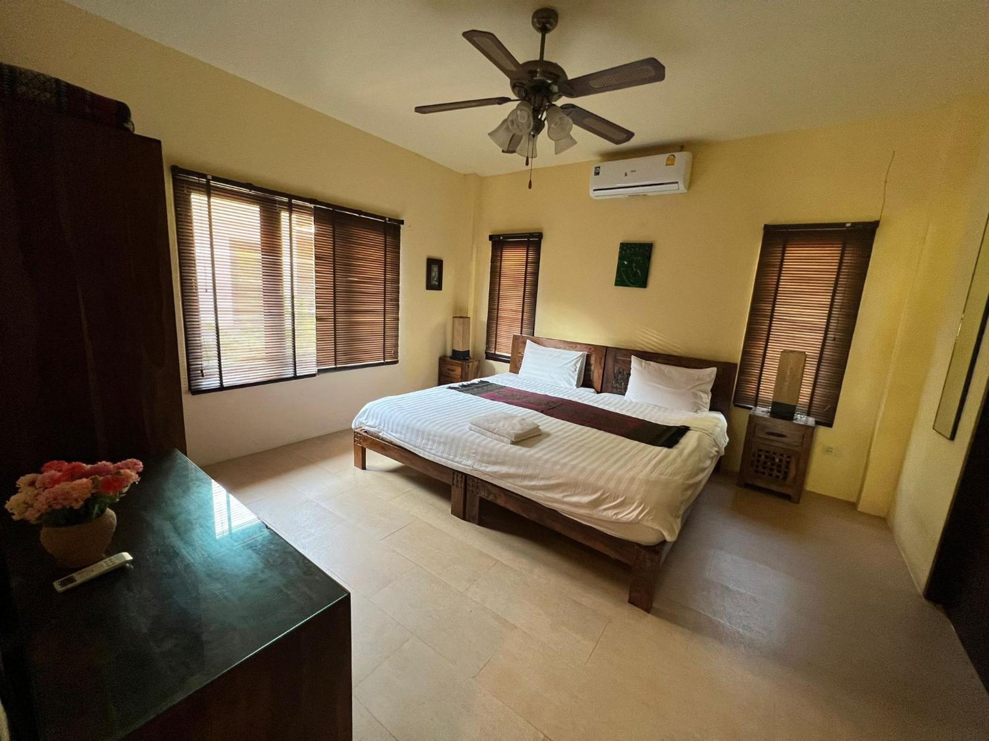 Baan Tropicana Mae Nam Esterno foto